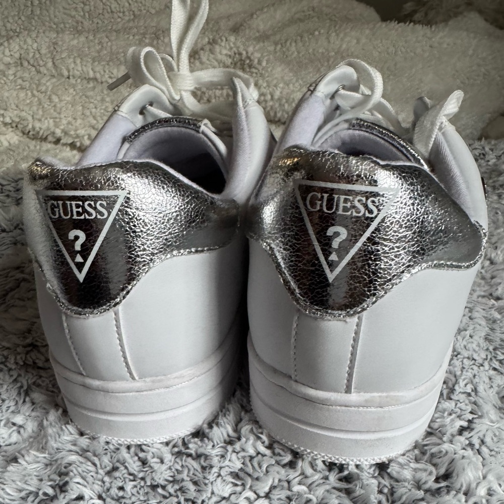 Woman’s size 10 Guess White and Silver Sneakers with Minimalist Design